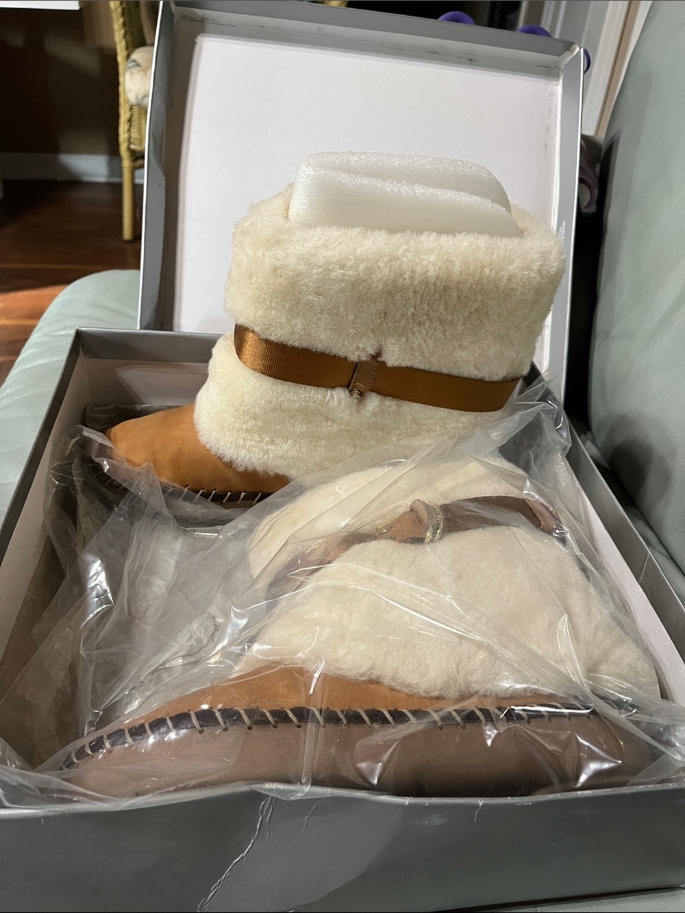 Cozy Shearling Boots in Cream and Tan